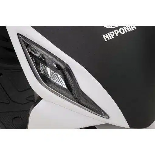 Nipponia-Pride-Scootmobiel- elektrische-driewieler-knipperlichten