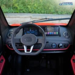 NIEVE Q-EN interieur met stuur dashboard digitaal display en bediening
